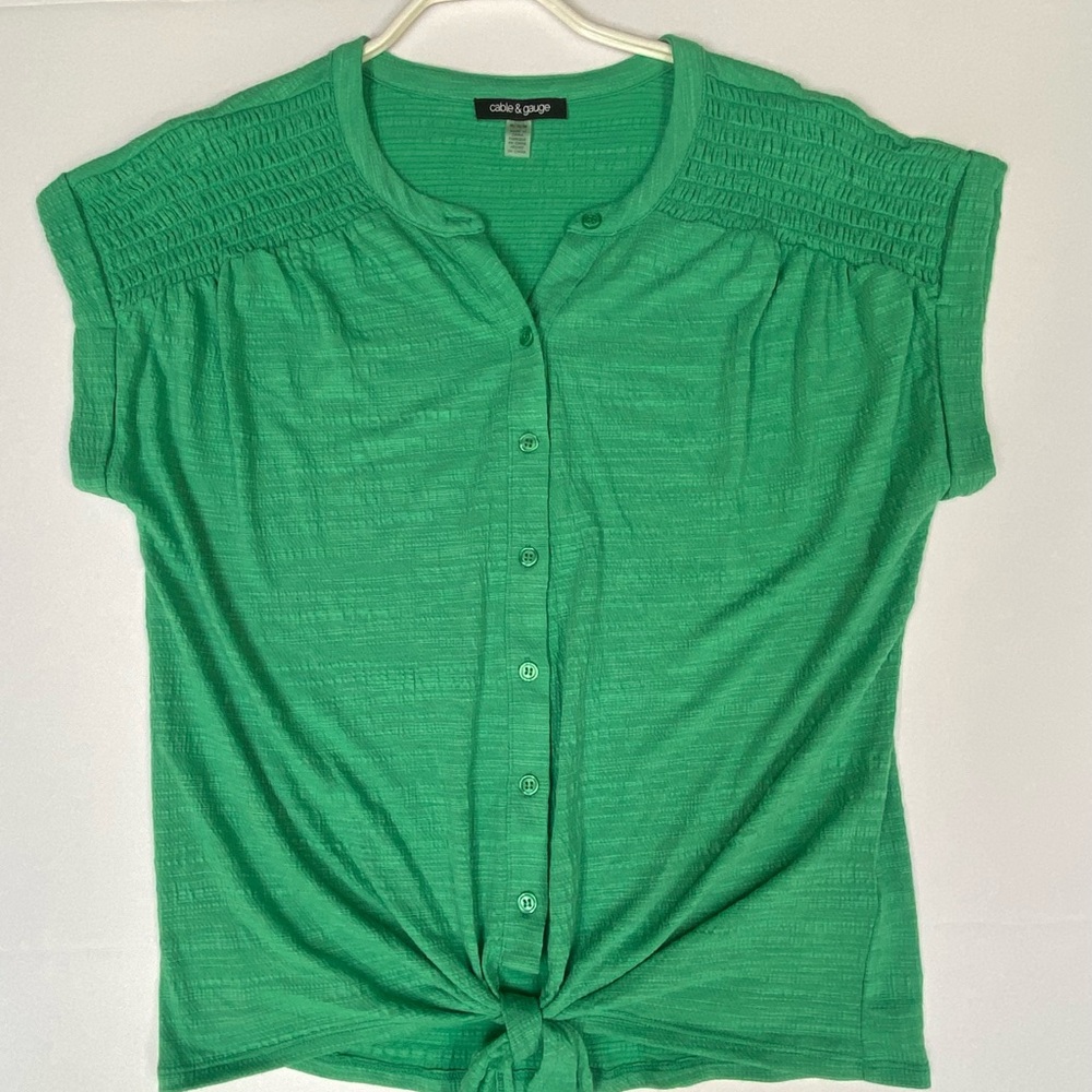 Cable & Gauge Green Button-Down Tie Front Women's Top